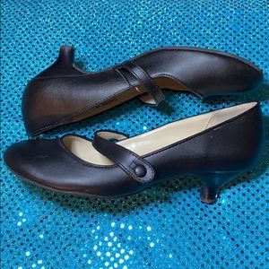 Round-Toe Mary Jane Kitten Heels